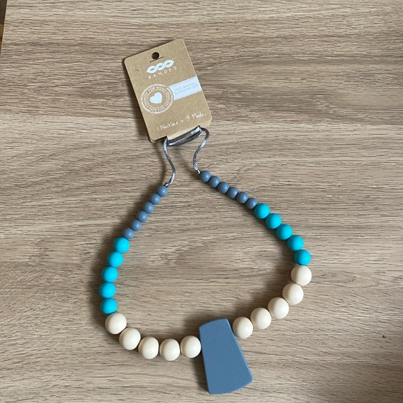NWT ‘Banded’ Baby Teething Nursing Necklace for Mom - Picture 1 of 4